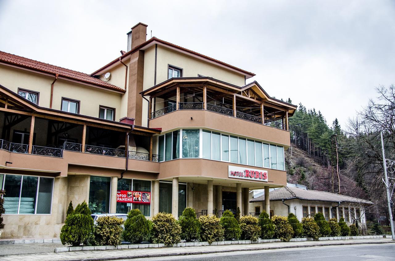 Rubis Hotel Rudozem Exterior photo